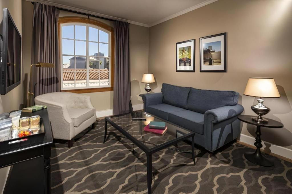 Normandie Angeles Hotel 3*