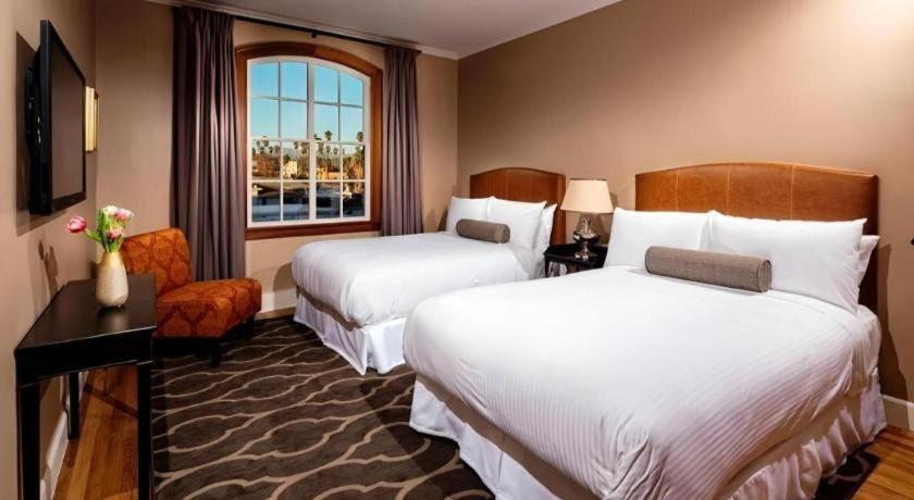 Hotel Normandie Angeles 3*